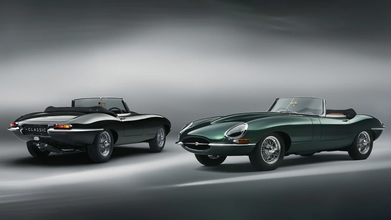 Jaguar po 50 letech vytvořil dva zbrusu nové kabriolety E-Type